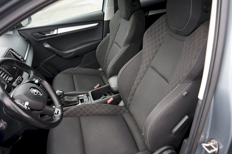 Škoda Karoq (2021) TDI 110 kW DSG Ambition 4x4 - - fotka 9 z 27
