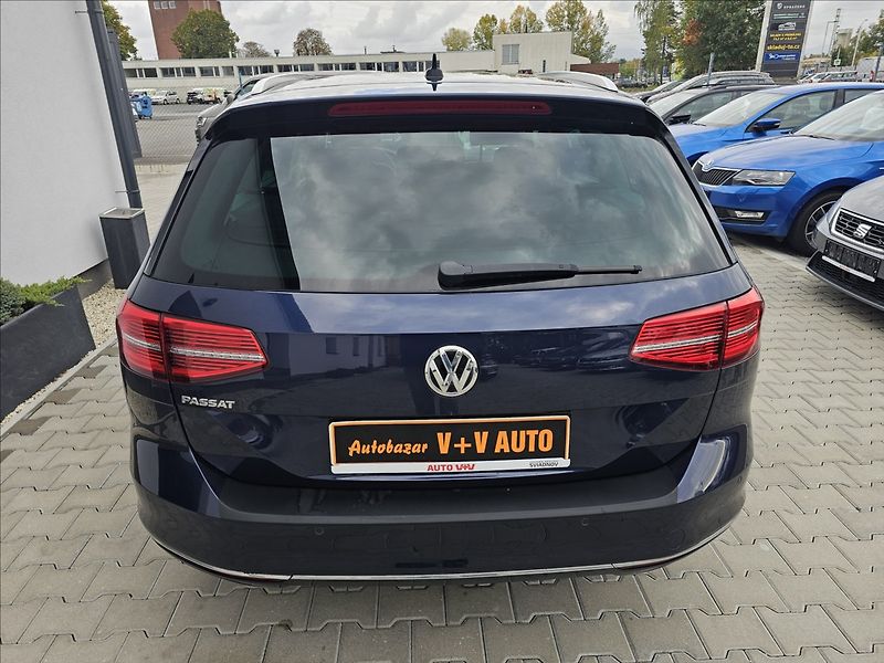 Volkswagen Passat B8 2,0 TDi 110KW Highline - fotka 7 z 45