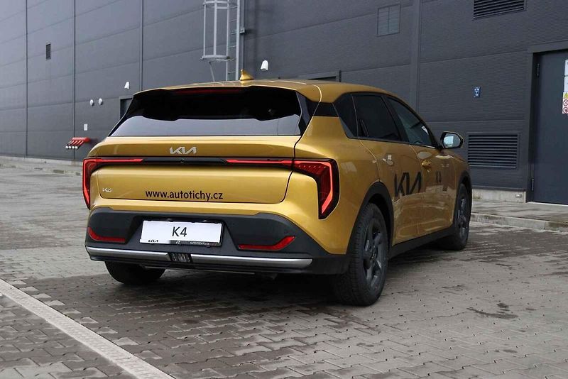 Kia K4 s motorem 1.6 turbo.