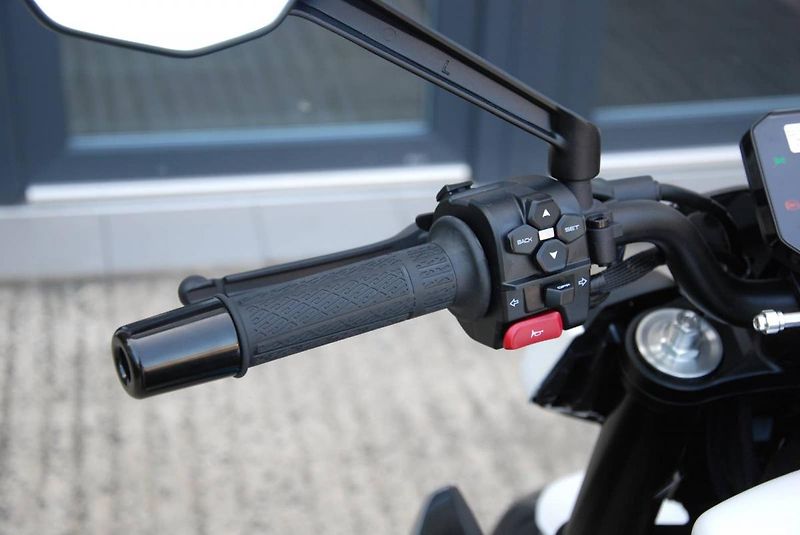 CFMOTO (2026) 675NK - fotka 18 z 25