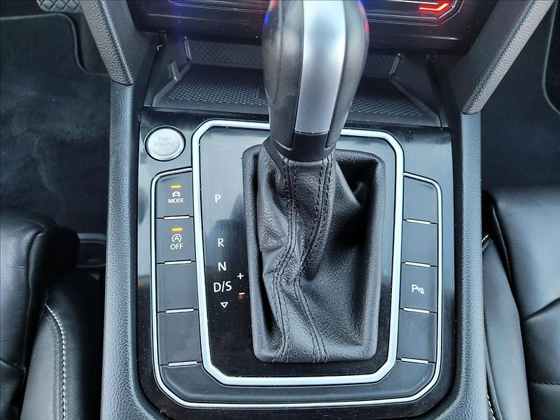 Volkswagen Passat 2,0 zálohováno - fotka 34 z 48