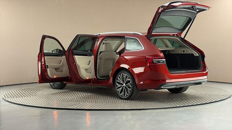 Škoda Superb 1.4 TSI iV DSG L&K Combi - fotka 7 z 37