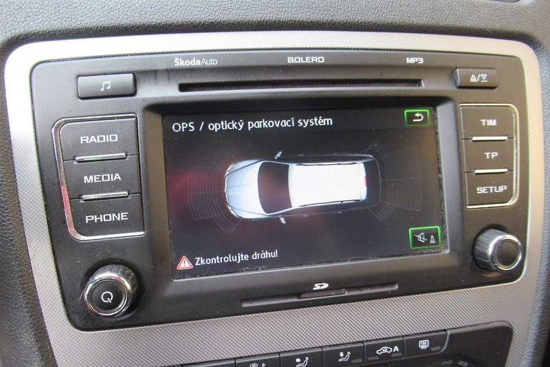 Škoda Octavia 1.6 TDi ELEGANCE AUT. KLIMA - fotka 12 z 20