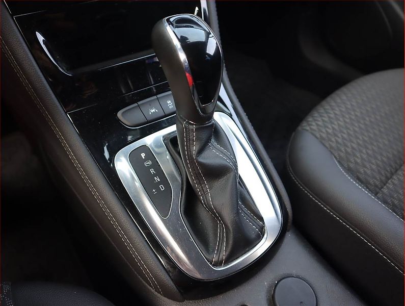Opel Astra (2017) 1.6 CDTI, Automat, Serv.kniha - fotka 13 z 19