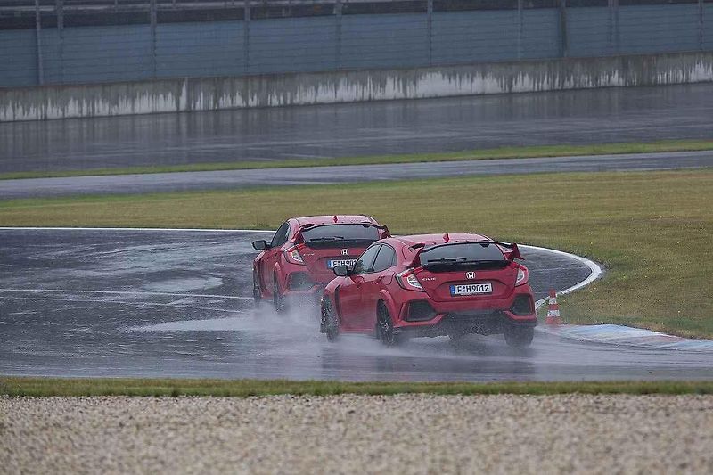 Honda Civic Type R.