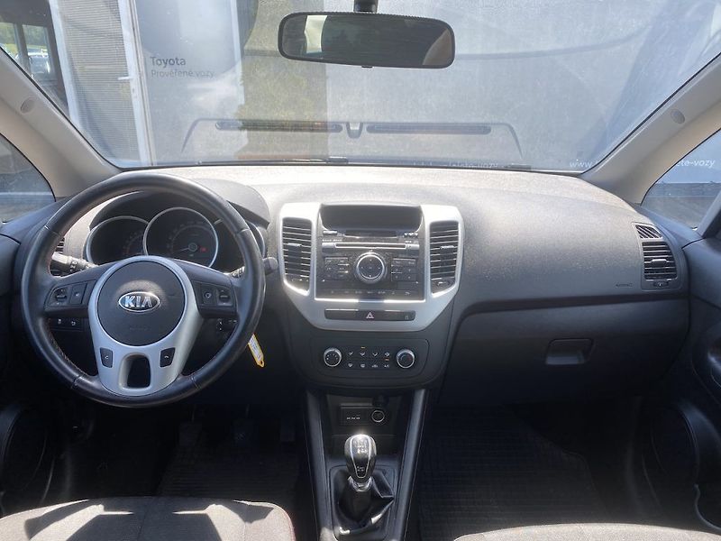 Kia Venga 1.6i, ČR-1m, 2x kola, manual - fotka 10 z 14