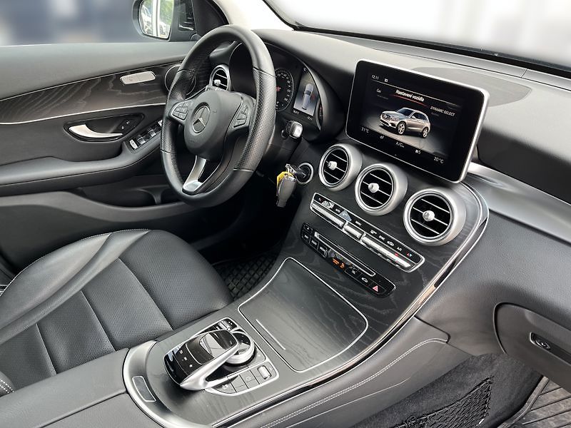 Mercedes-Benz GLC SUV 250 4MATIC 38 000 km - fotka 19 z 21
