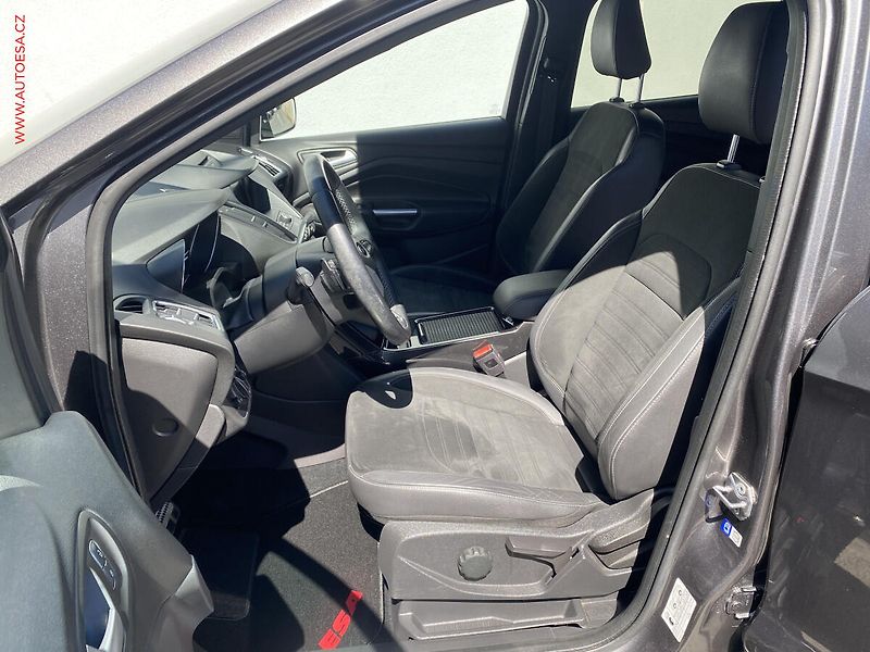 Ford Kuga (2017) 2.0TDCi 4x4, ČR, AT, bixen - fotka 9 z 17