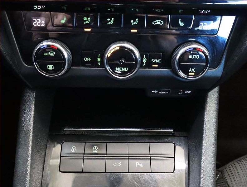 Škoda Octavia (2017) 2.0 TDI, Automat, Navi - fotka 17 z 22