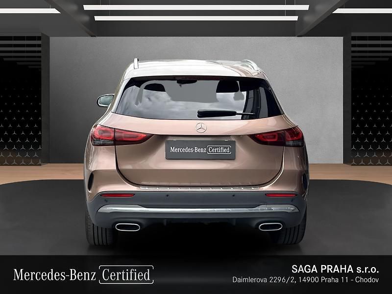 Mercedes-Benz GLA 250 4MATIC AMG Line Panorama - fotka 5 z 18