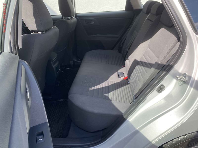 Toyota Auris (2018) 1.6VVT-i, ČR, AC, kamera - fotka 10 z 20