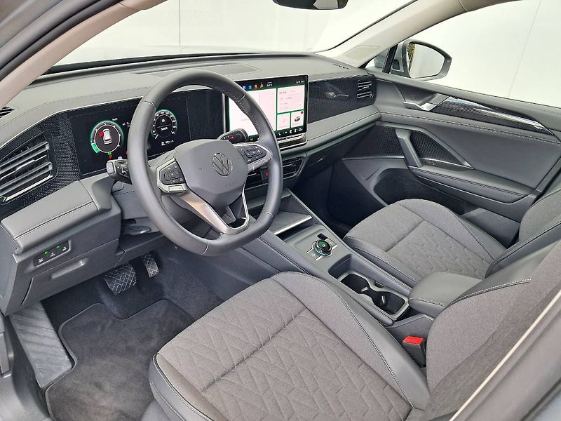 Volkswagen Tiguan (2024) LIFE 2.0 TDI / 110 kW DSG7 Peo - fotka 19 z 31