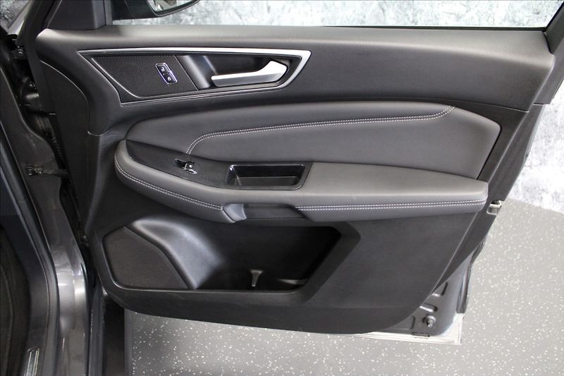 Ford S-MAX 1,5 EcoBoost PANORAMA 1.majite - fotka 9 z 40