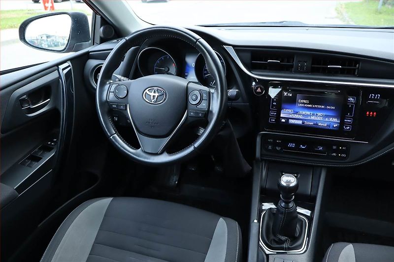 Toyota Auris (2018) 1.6 Valvematic, Serv.kniha - fotka 7 z 24
