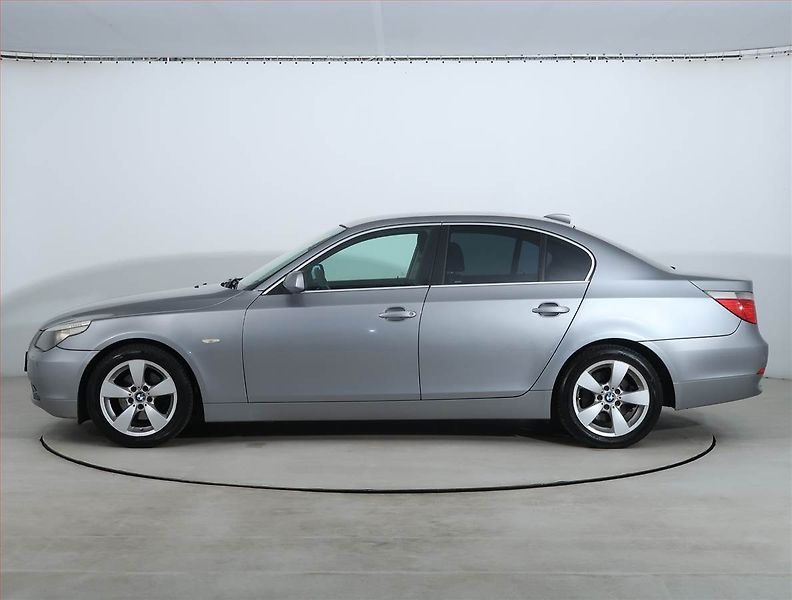 BMW Řada 5 (2004) 520i, LPG, po STK, CZ doklady - fotka 3 z 19