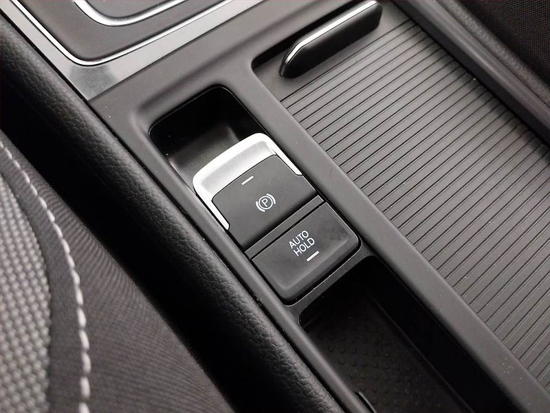 Volkswagen Golf (2018) Comfortline 1.6 TDI, Automat - fotka 18 z 21