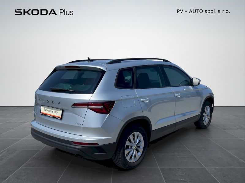 Škoda Karoq (2024) 2.0 TDI 110kW 4x4 DSG Selectio - fotka 2 z 35