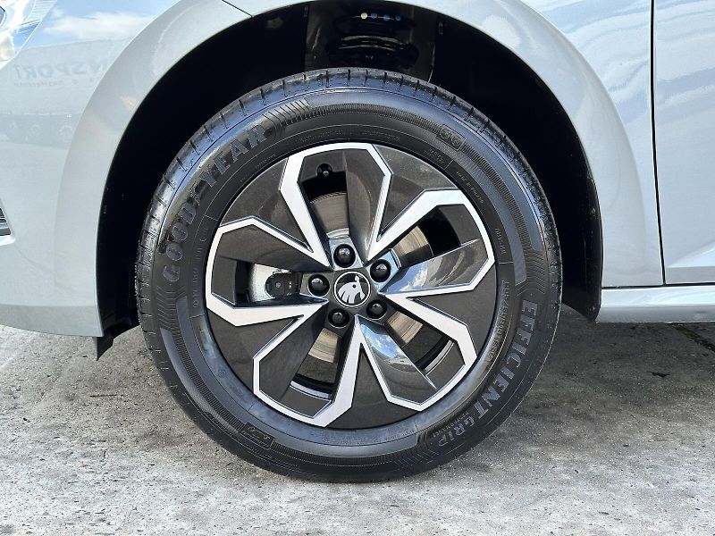 Škoda Kamiq 1.5TSi 150PS LED V.Cockpit Cli - fotka 11 z 42