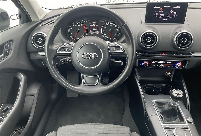 Audi A3 1,4 TFSI  S-line 90kw, Navi , - fotka 13 z 24