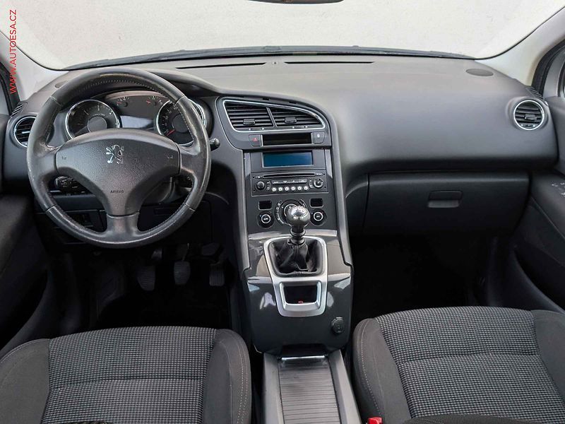 Peugeot 5008 (2010) 1.6 HDi, AC, tempo - fotka 8 z 14