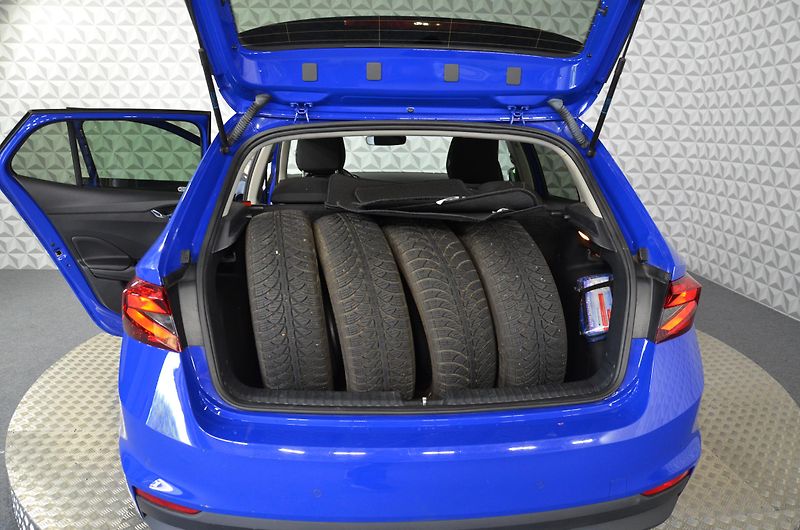 Škoda Fabia (2022) 1.0 TSI 81 Style 5d - fotka 17 z 17