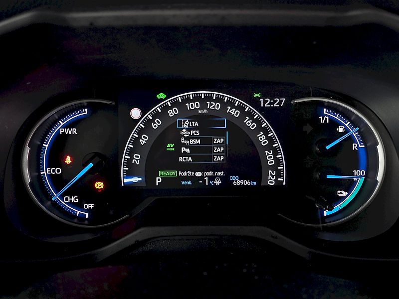 Toyota RAV4 (2022) 2.5Plug in 306k 4x4 SELECTION - fotka 17 z 30