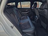 BMW Řada 3 320d xDrive M-Sport,ČR,1.Maj. - náhled 15