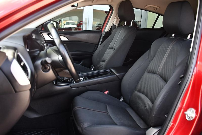 Mazda 3 2.0SKYACTIV-G HUD KAMERA 2xALU - fotka 10 z 34