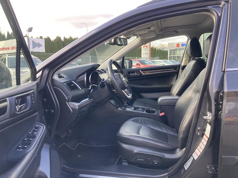 Subaru Outback (2018) 2,5i CVT Executive  * ZÁRUKA * - fotka 8 z 21