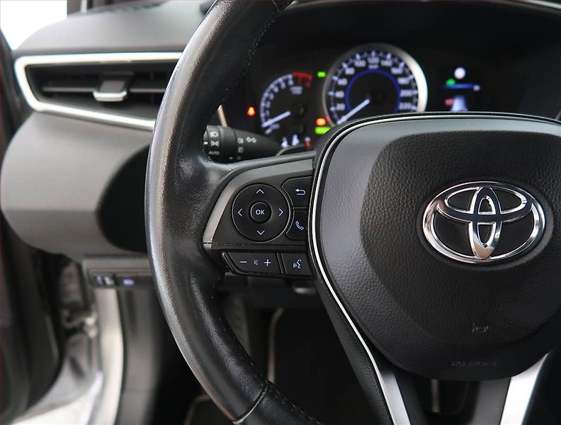 Toyota Corolla (2022) 2.0 Hybrid, digi klima - fotka 18 z 21