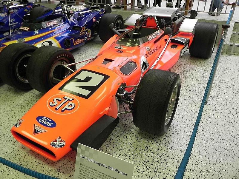 Lloyd Ruby byl velkým závodníkem, ale také pořádným smolařem. Nikdy se mu nepodařilo vyhrát prestižní závod Indy 500.