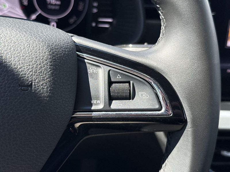 Škoda Kamiq (2020) 1.5 TSI Style - fotka 23 z 31