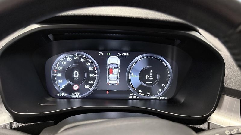 Volvo XC40 (2021) T4,Inscription ,REZERVOVÁNO  - fotka 26 z 50