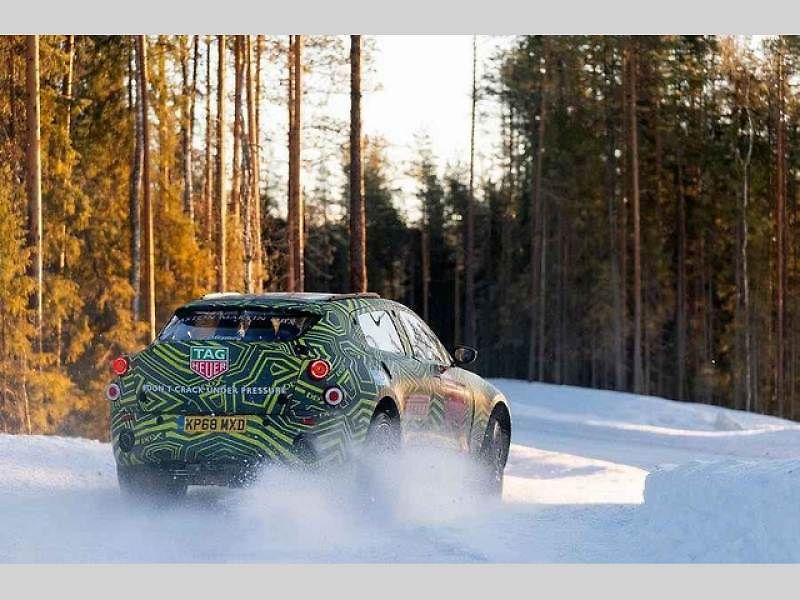 Aston Martin DBX ve Švédsku