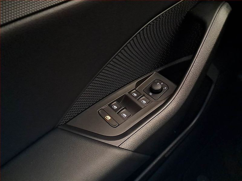 Škoda Octavia (2021) 1.5 TSI, Tempomat - fotka 15 z 19