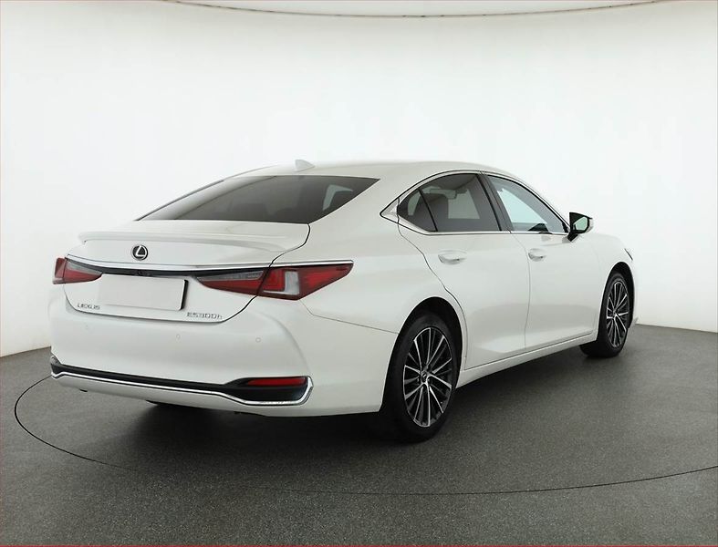 Lexus ES 330 (2024) 300h, Hybrid,Automat,Kůže - fotka 5 z 18