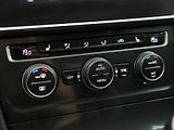 Volkswagen Golf 1.6 TDI Maraton Edition Serv.K - náhled 19