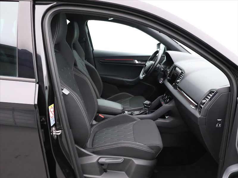 Škoda Karoq 2,0 TSI 140kW Sportline DSG 4x - fotka 11 z 30