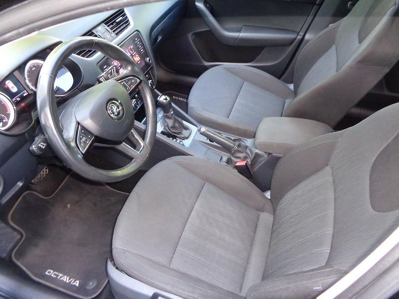 Škoda Octavia 2.0 TDI DSG STYLE PLUS 110 KW - fotka 9 z 29