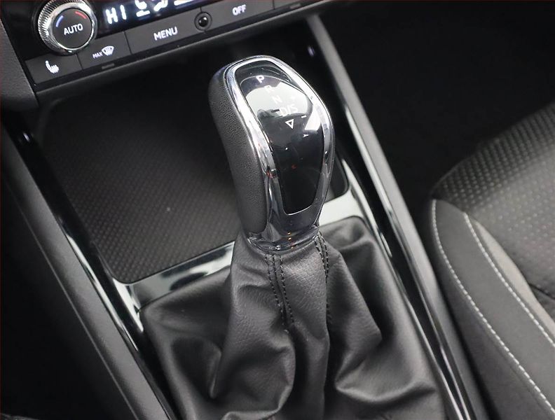 Škoda Kamiq (2022) 1.0 TSI - fotka 13 z 22
