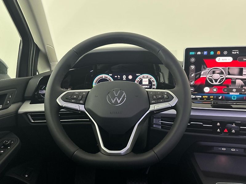 Volkswagen Golf (2025) Hatchback - fotka 18 z 28
