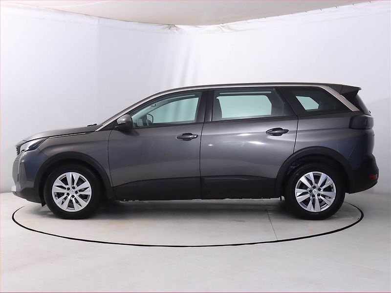 Peugeot 5008 (2021) PureTech 130, 7 míst - fotka 3 z 20