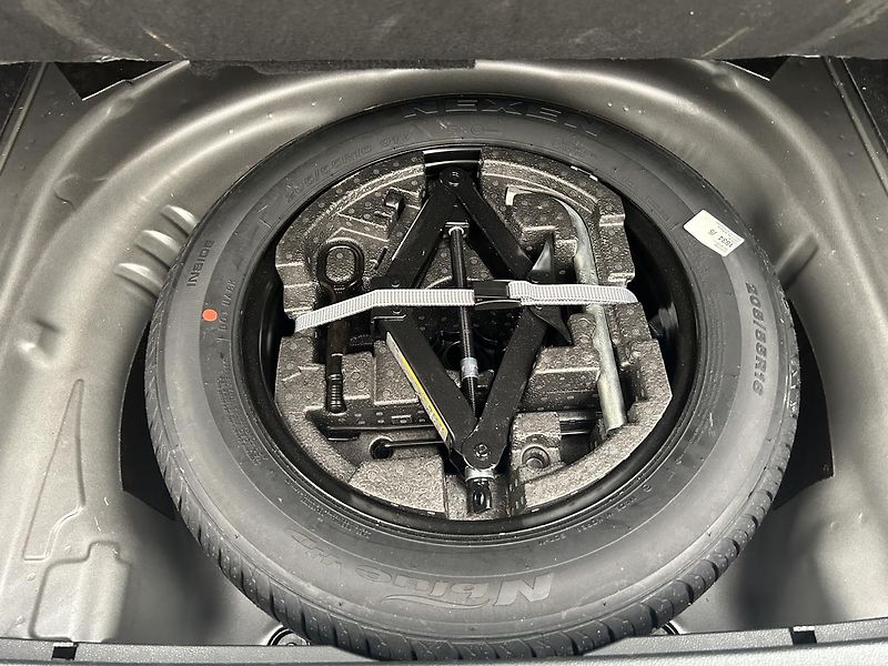 Škoda Superb 2.0 TDI L & K - fotka 30 z 35