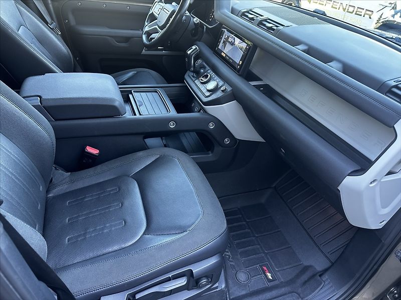 Land Rover Defender 2,0 - fotka 13 z 22