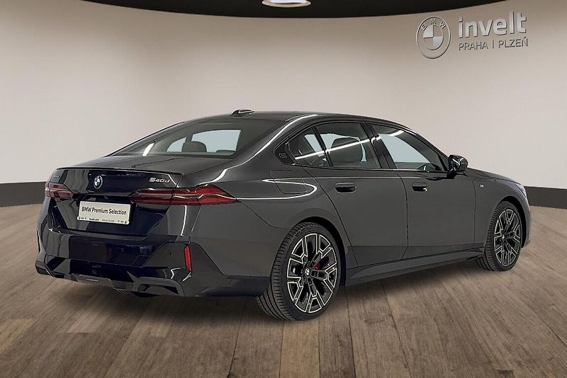 BMW Řada 5 540d xDrive Sedan - fotka 3 z 13