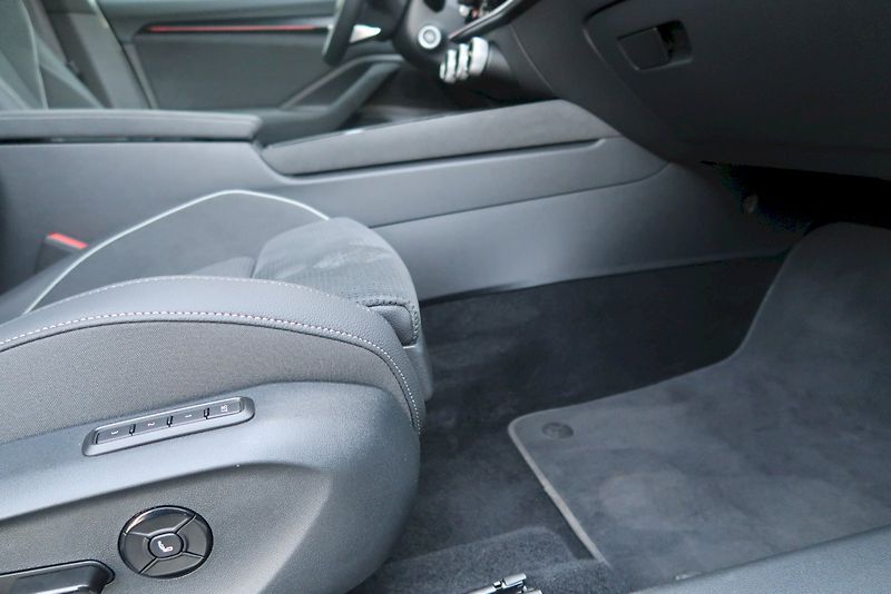 Škoda Superb (2026) Combi SportLine 2,0 TDi/110 kW - fotka 8 z 33