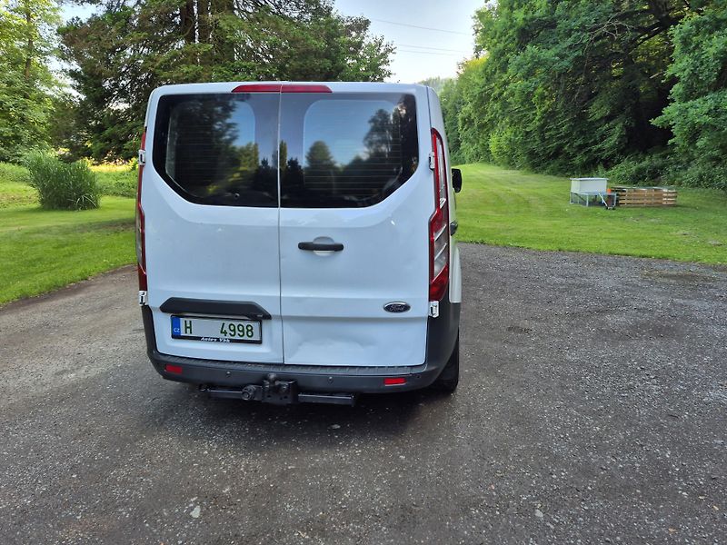 Ford Transit Custom (2013) 2.2Tdci 92Kw L1H1 klima - fotka 12 z 24