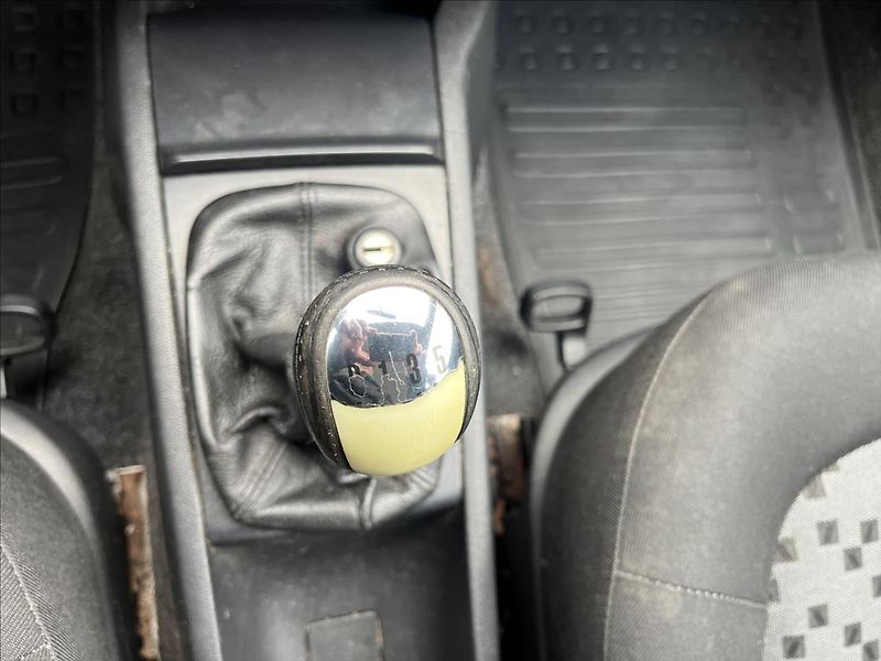 Škoda Fabia 1,4 TDi KLIMA STK 8/2026 - fotka 17 z 25