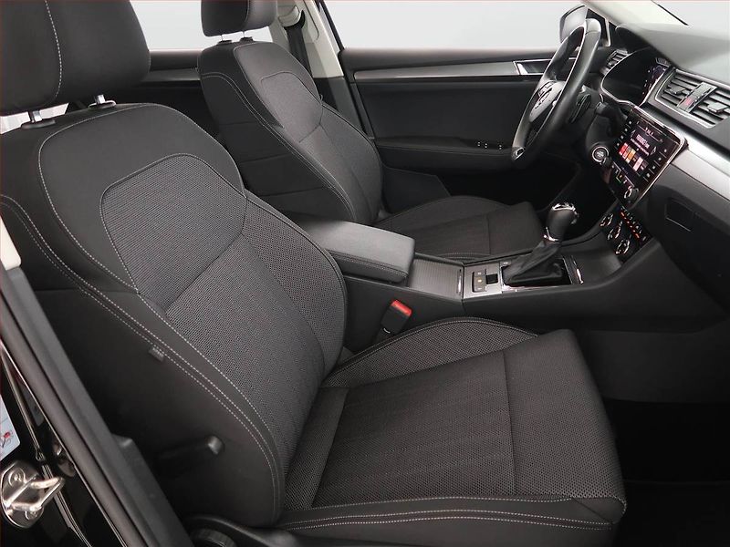 Škoda Superb (2021) Style 2.0 TDI - fotka 9 z 20