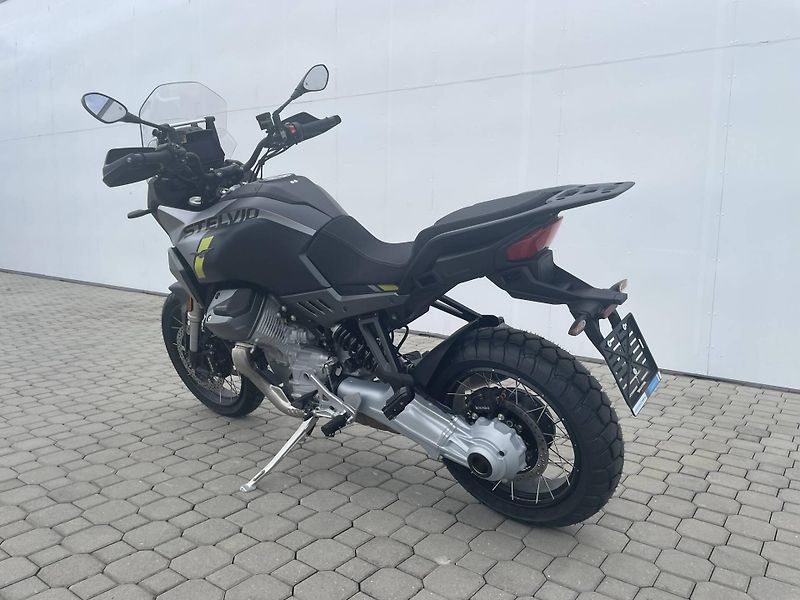 Moto Guzzi (2026) V100 Stelvio ARAS E5+ - fotka 7 z 10
